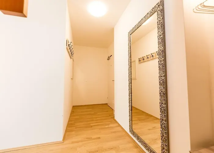 Grosse Dachgeschosswohnung Im Herzen Von * Graz