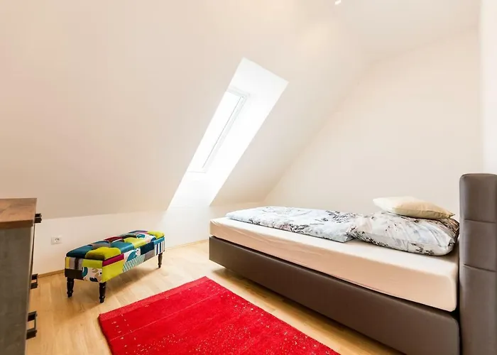 Grosse Dachgeschosswohnung Im Herzen Von Appartement Graz