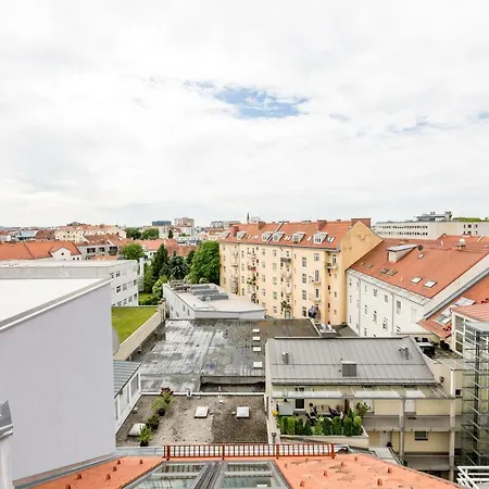 Grosse Dachgeschosswohnung Im Herzen Von Appartamento