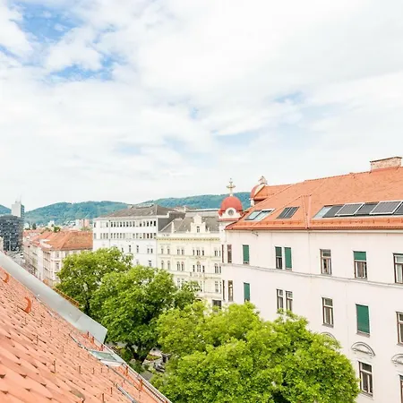 Grosse Dachgeschosswohnung Im Herzen Von * Štýrský Hradec