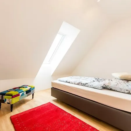 Grosse Dachgeschosswohnung Im Herzen Von Apartment Graz