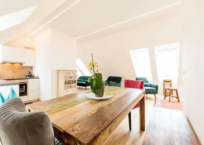 Grosse Dachgeschosswohnung Im Herzen Von Appartement Graz