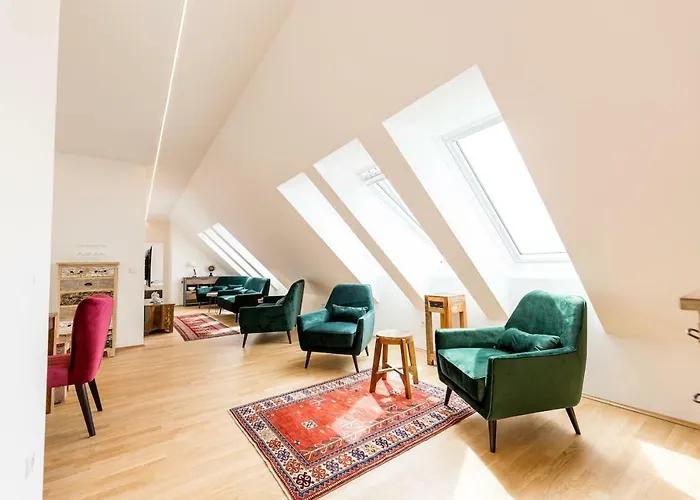 Grosse Dachgeschosswohnung Im Herzen Von Appartamento Graz